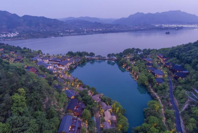 建德芳草地度假休闲汽车疗养3日游